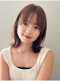 小顔ミディアムレイヤーカジュアルミディスタイル