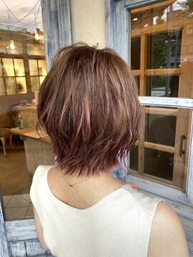 エイミーバイアフロート(amie  by afloat) ＊ くびれショートレイヤー◎インナーハイライト