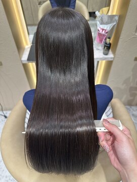 プアメリア 名古屋(Puamelia) 縮毛矯正/酸熱トリートメント/透明感カラー/赤み消し/艶髪