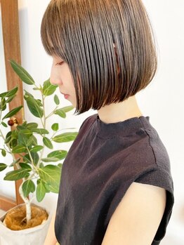 サクラ オモテサンドウ(SAKURA)の写真/絶妙なシルエットを創り出す"大人可愛いボブ"は必見！乾かすだけでまとまり"伸びてもキレイ"[表参道]