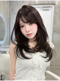 トレンド感◎ダークトーンがハマる韓国ハッシュカット/流し前髪