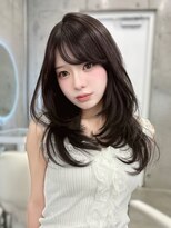 アイシー 表参道(ICY)&nbsp;トレンド感◎ダークトーンがハマる韓国ハッシュカット/流し前髪