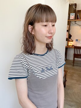 ヘアーアイストゥーレ(HAIR ICI TRE) ワンブリーチでつくるベージュカラー