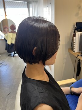 パラゴ(PARAGO.) アッシュグレー×ショートボブ