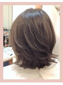 ◆大人のミディアムレイヤー◆ふんわりひし形シルエット◆