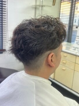 クリッパー (CLIP-PER) ゆるめツイストスパイラルパーマ