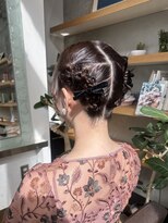 ブリッサ(brisa)&nbsp;個性派ヘアセット！タイトヘア