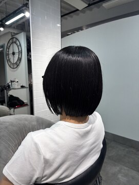 レリンク バイ コッミナム(LeLink by COMiNUM) 縮毛矯正×パッツンボブ