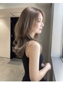 ベージュカラー+レイヤーカット