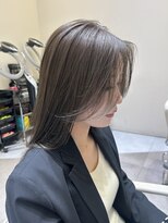ケーツー エム 京都ラクエ(k-two emu)&nbsp;オリーブベージュ×レイヤー｜大人っぽく上品なヘアスタイル