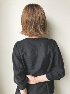 ビグディーサロン(BIGOUDI SALON) ナチュラルベージュ×切りっぱなしボブ