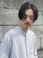 スーハ 恵比寿(SUUHA)&nbsp;黒髪センターパート/おしゃれ中分け前下がりビジネスヘア