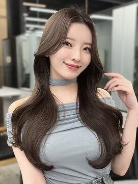 フォンズ(FONS) 人気の色っぽロングレイヤー 韓国ヘア くびれヘア 表参道