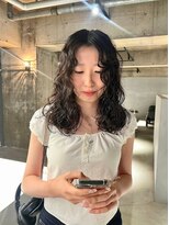 リール(rire)&nbsp;rireイメチェン前髪アンブレラカラーこなれミディウェーブパーマ