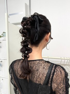 ルーナ(Luna) 大人可愛◎ポニーテール 編みおろし