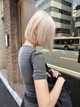 ソー(so.) 抜きっぱなしブロンド/切りっぱなしボブ/ミニボブ/横浜