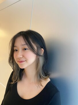 小顔効果のカーテンバングにアッシュインナーカラー！