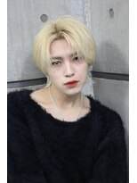 オーシャントーキョー ホワイト 原宿(OCEAN TOKYO WHITE)&nbsp;金髪ブロンドセンターパートウルフ