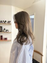 アヴェル 自由が丘(Avelle)&nbsp;透明感グレージュ×毛先ワンカール美髪ロング