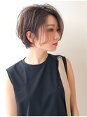 センターパートショートボブ