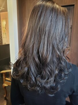 ヘア ケア ディエイチケー(HAIR CARE DHK) シックな大人ロングヘア