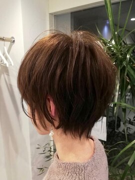 ラボトツカ(LABO totsuka) 襟足とサイドの動きがポイント♪なショートスタイル