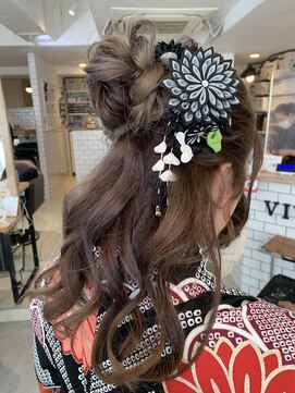 ヴィヴァン(Vivant) 【Vivant】2021卒業式　着物・袴ヘア《円城寺》