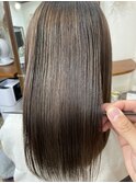 ナチュラルストレートシアカラーブリーチなし透明感美髪髪質改善