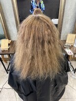 アンフィシュピトロワ(AnFye spi tlow)&nbsp;ブリーチ毛でチリチリの方をビビリ矯正×高難易度縮毛矯正で艶髪