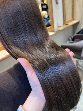 アルーシェ 新宿店(Alushe) ダークグレージュ×髪質改善