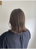 切りっぱなしミディアム×オリーブグレージュ