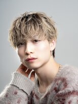 オーシャントーキョーオーバー(OCEAN TOKYO OVER) 韓国ヘアカルマニュアンスコンマバングセンターパート黒髪ウルフ