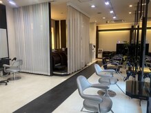 スーリール シュシュ(sourire chouchou)の雰囲気（店内画像【美園/美容室/カット/カラー/縮毛矯正/髪質改善】）