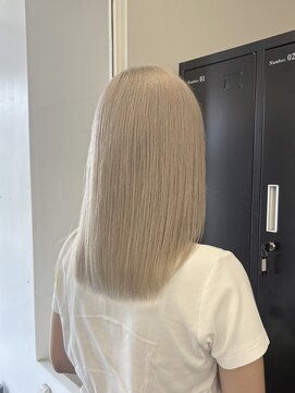 アンドシー(&C.) ホワイトベージュ、ブロンド