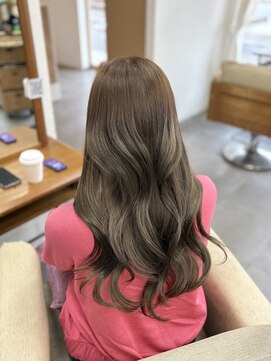 リングバイモアムー(Ring by Moremuu) 人気スタイル　ヘーゼルオリーブベージュ