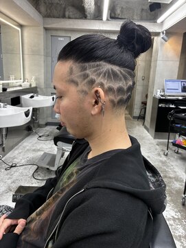 クロム トウキョウ ザ バーバーアルト 神保町店(CHROM TOKYO the Barber ALT) バリアートスキンフェード