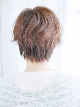 ヘアメイク ナル(hair make nalu) カジュアルショートの外ハネスタイル