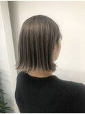 「NIKO」プラチナグレージュ