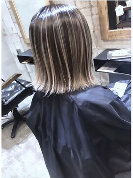 バレイヤージュ ハイライトカラー ローライト かき上げヘア L メリー Merry のヘアカタログ ホットペッパービューティー バレイヤージュ ハイライトカラー ローライト かき上げヘア L メリー Merry のヘアカタログ ホットペッパービューティー