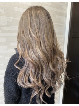 ヘアーグランデシーク(Hair Grande Seeek) ロングにイメチェン!ミルクティーカラー☆
