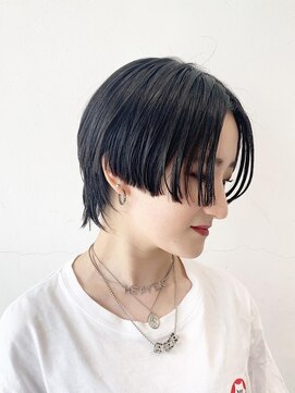 ココ 本八幡(KOKO) 黒髪クラゲヘアーオリーブグレー小顔ココアベージュショート