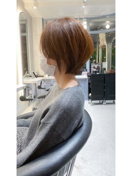 ロンドジェネルーズ 柏(Lond generous) 【斉藤 航人】テラコッタなくすみブルーのショートボブ