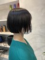 アグ ヘアー ウタリ 麻生店(Agu hair utari) サイドの耳掛けでツーブックのように見えるボブアレンジです。