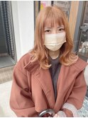暖色ベージュ