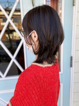 ランダーブルー(LANDER BLUE) ミディアムウルフ/外ハネミディアム/くびれミディアム