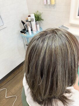 ヒッピーヘアー(Hippie Hair) ハイライト　オリーブグレージュ