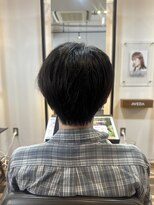 ブローチェアヴェダ ビジネスマンにもおすすめ！韓国風センターパート【メンズ】