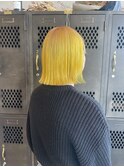 切りっぱなしボブショート イエローカラー
