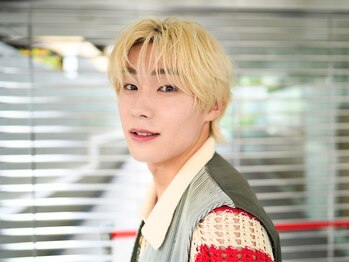 ログ オモテサンドウ(L.O.G OMOTESANDO)の写真/SNSで人気の韓国風シースルーやセンターパートも◎【エクステ/ケアブリーチ/髪質改善/レイヤー/縮毛矯正】