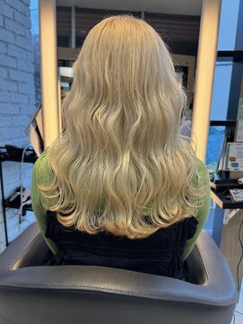 インク サカエ(inq sakae) くびれロング/ハニーブロンド